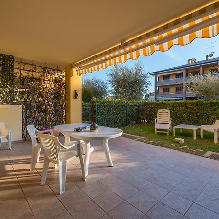 Gardappartamenti Tito Speri Pool And Garden Sirmione Exterior foto