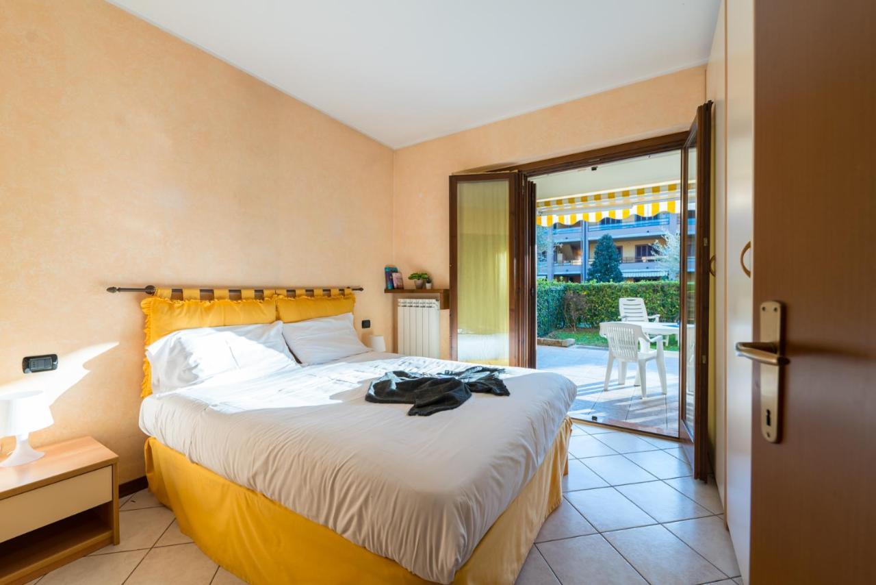 Gardappartamenti Tito Speri Pool And Garden Sirmione Exterior foto