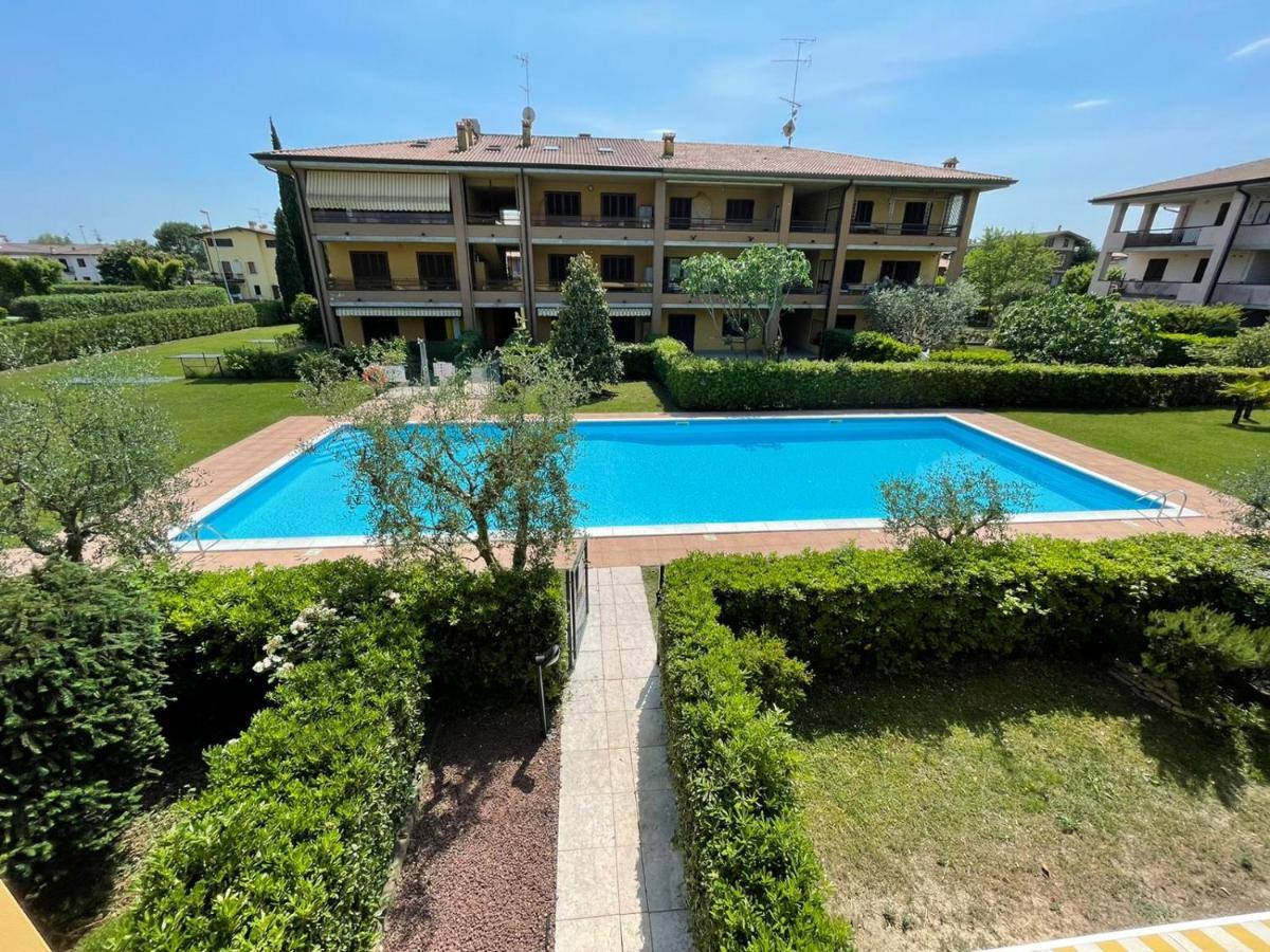 Gardappartamenti Tito Speri Pool And Garden Sirmione Exterior foto